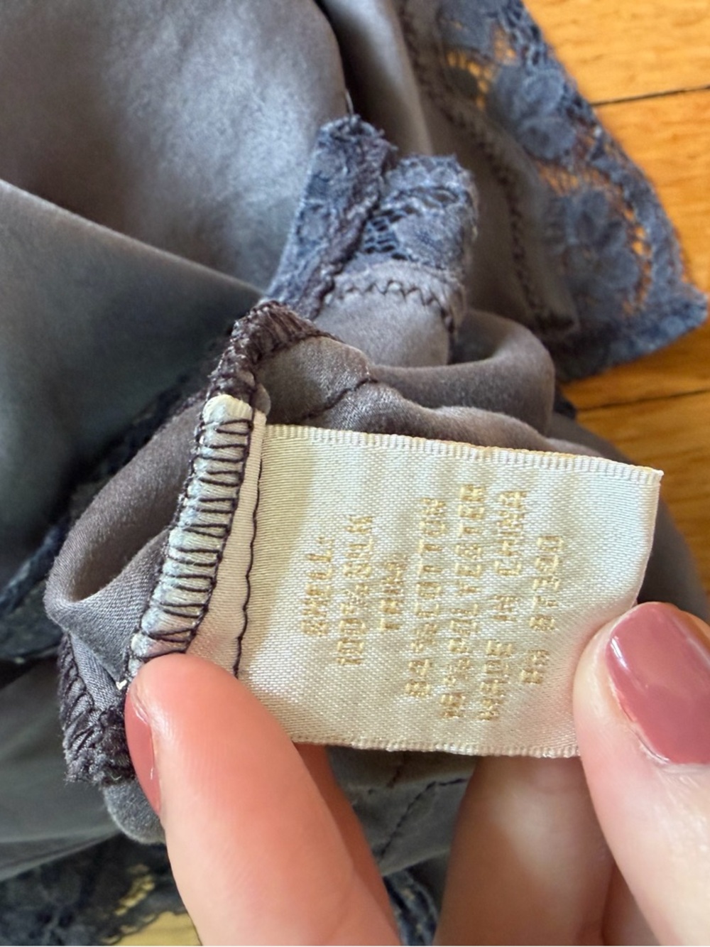 Gold Hawk Silk Cami XS - Picture 4 of 5